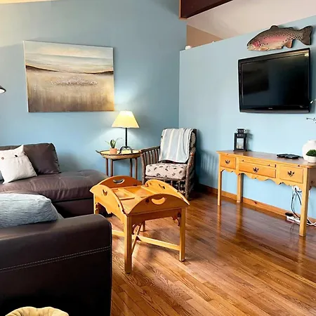 Cozy Maple House Family Lake Como Retreat Lake Geneva Exterior photo